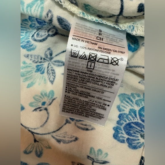 Old Navy Blue and White Floral Maxi Dress - Picture 12 of 14